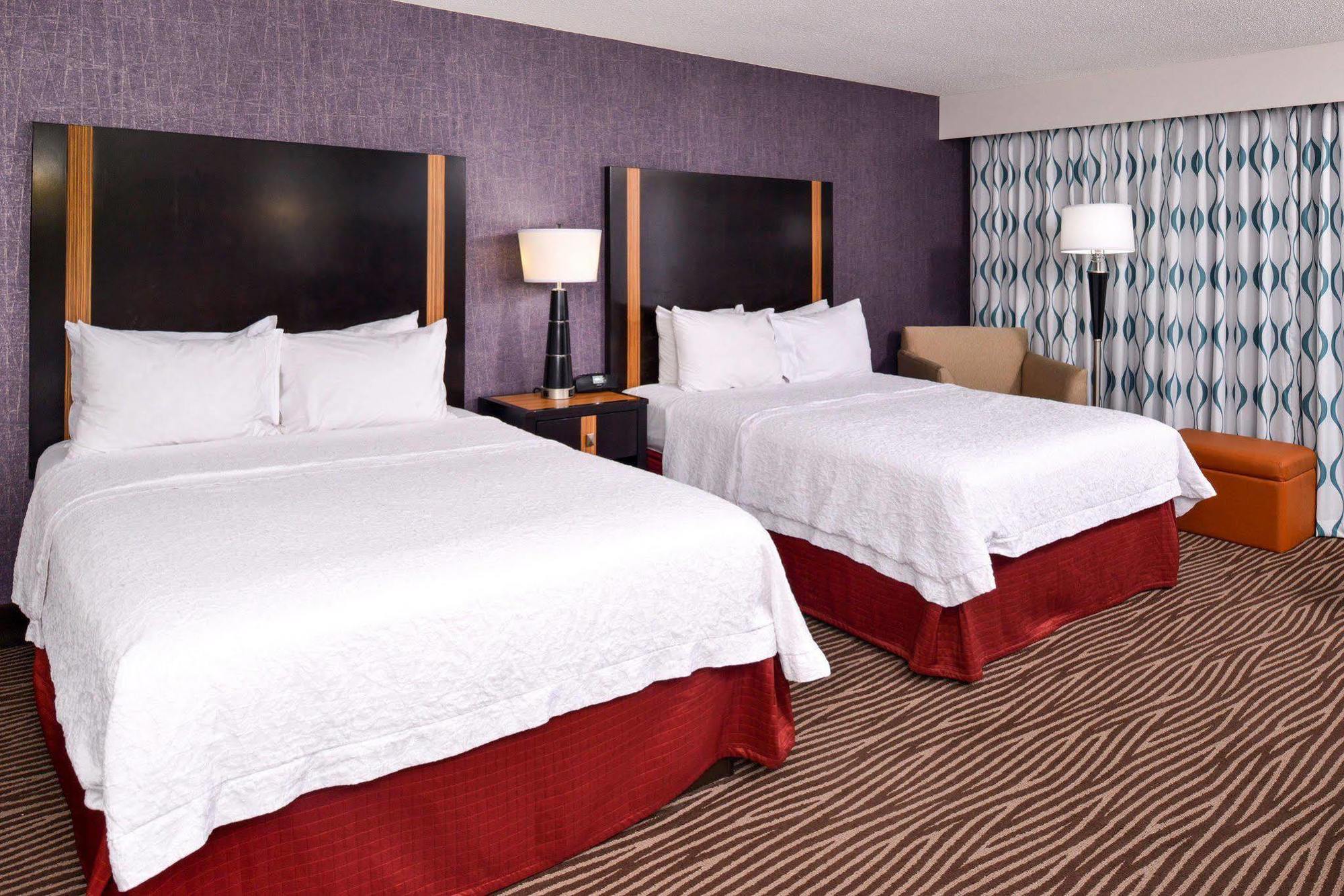 Hampton Inn Springfield Exterior foto